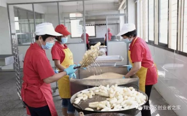 翔安这个村的闽南小吃香飘海内外，被称为闽南美食村