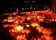 闽南七月半放水灯